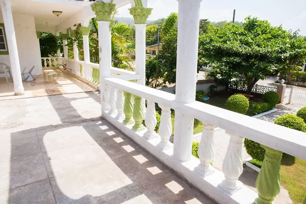Gasthuis Villa Nakia & Nadia Wing Ocho Rios Jamaica